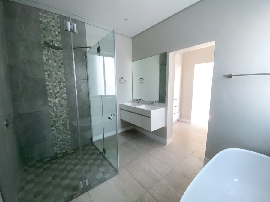 To Let 4 Bedroom Property for Rent in Croydon Gardens Estate Western Cape